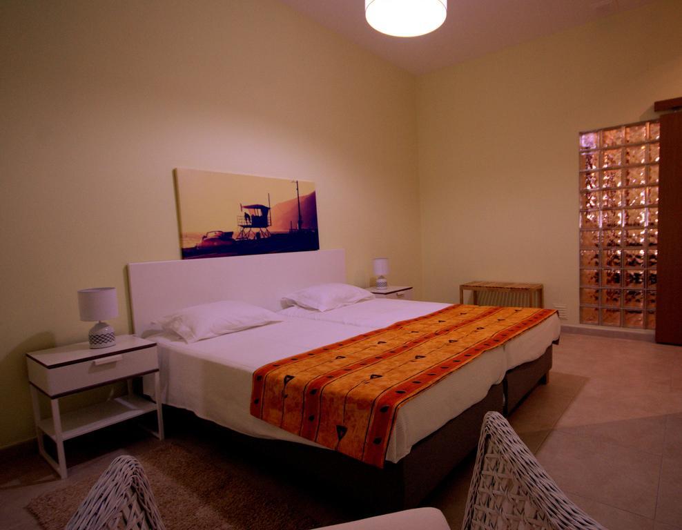 Apartamentos Plaza - Албуфейра Стая снимка